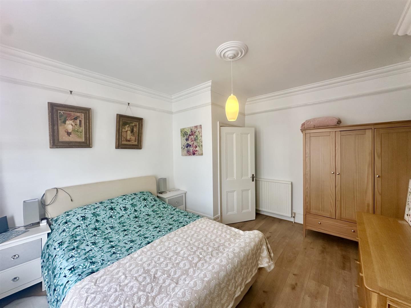 2 bed property in Linden Road, Bexhill-On-Sea